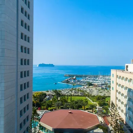 Aparthotel The Tower At St Raphael 5*