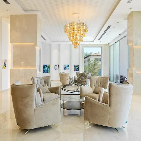 Aparthotel The Tower At St Raphael 5*