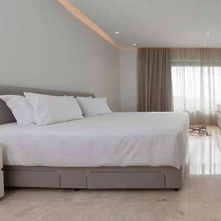 Apartahotel The Tower At St Raphael 3*