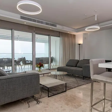 The Tower At St Raphael Apartahotel 3*