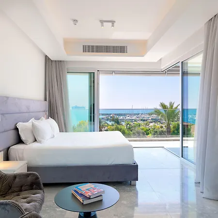 Aparthotel The Tower At St Raphael 5*