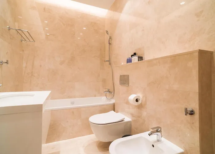 Apartahotel The Tower At St Raphael