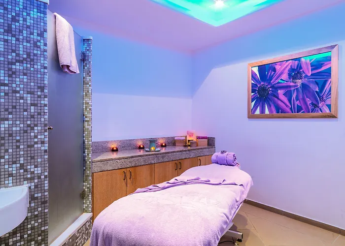 The Tower At St Raphael Apartahotel