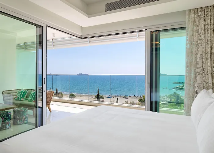 Aparthotel The Tower At St Raphael 5*