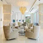 Lejlighedshotel The Tower At St Raphael 5*