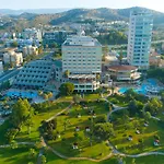Lejlighedshotel The Tower At St Raphael Limassol